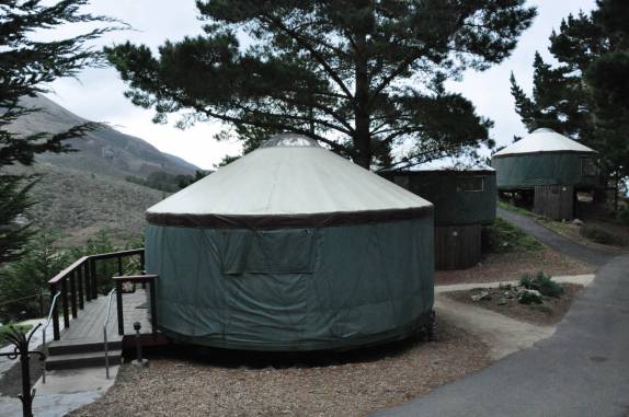 Ficamos hospedados em um Yurt na nossa noite no Big Sur, ao sul de Carmel, na costa da Califórnia, nos Estados Unidos